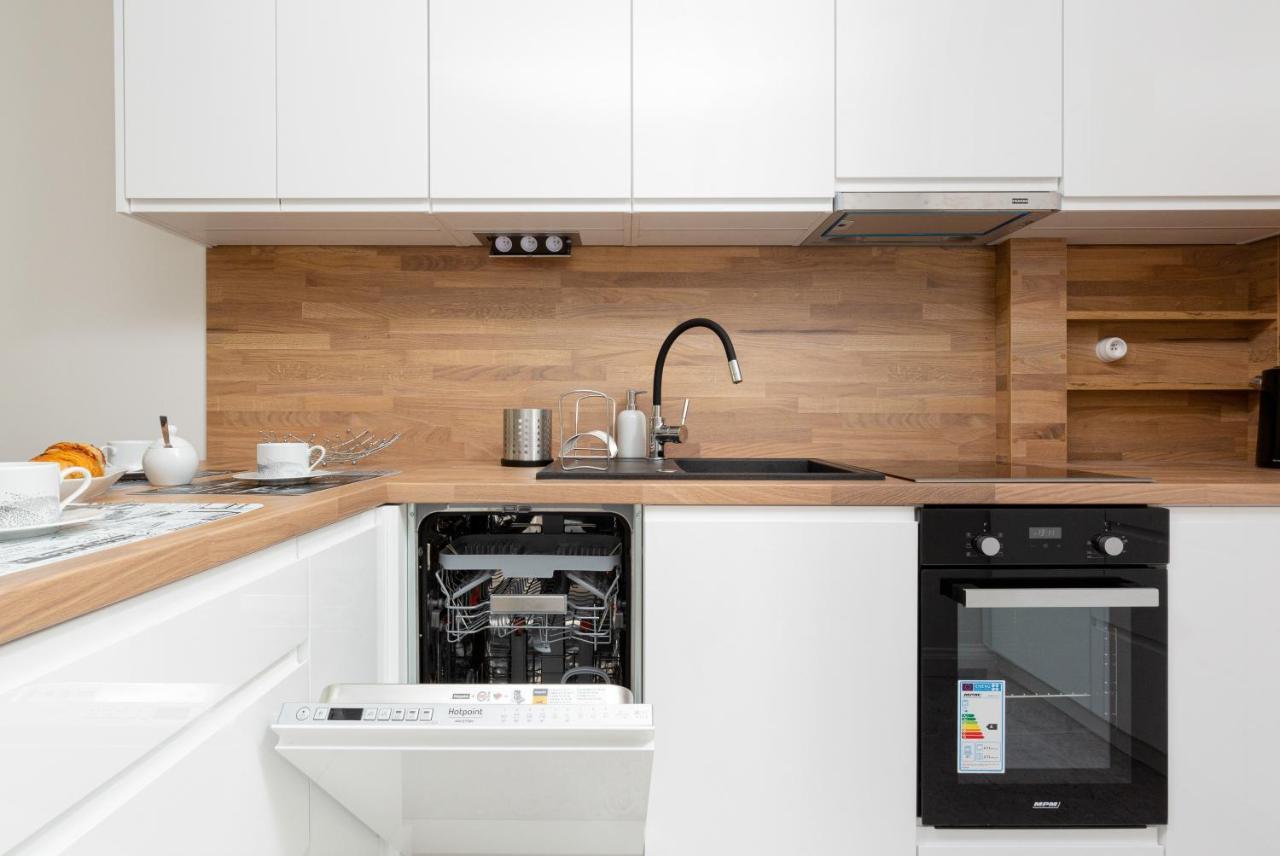 Apartments City Center Ochota By Noclegi Renters Warsawa Bagian luar foto